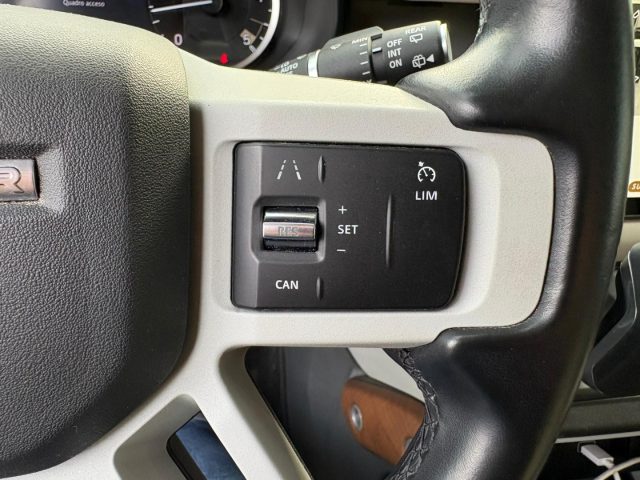 LAND ROVER Defender usata, con Controllo automatico clima
