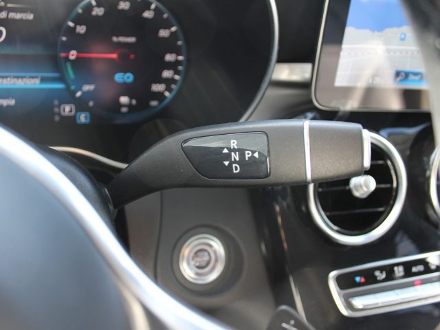 MERCEDES-BENZ GLC 300 usata, con Leve al volante