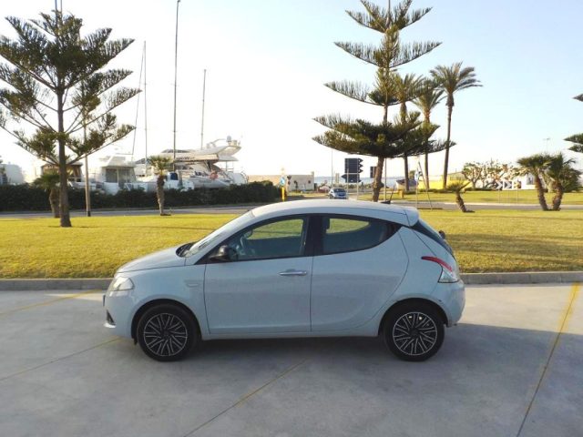 LANCIA Ypsilon usata, con Specchietti laterali elettrici