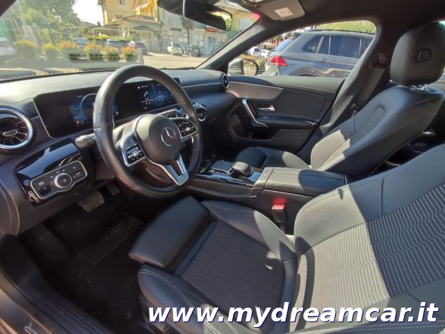 MERCEDES-BENZ CLA 200 usata, con Chiusura centralizzata