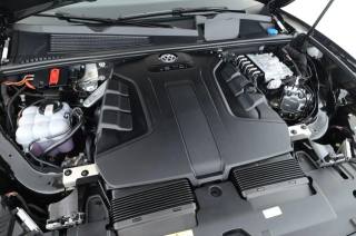 VOLKSWAGEN Touareg usata, con Fendinebbia