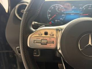 MERCEDES-BENZ GLA 200 usata, con Autoradio digitale