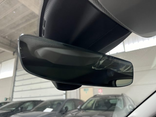 JEEP Avenger usata, con Volante in pelle