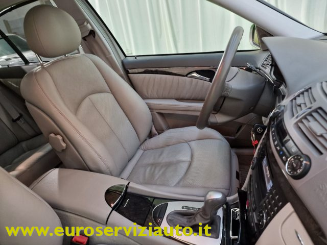 MERCEDES-BENZ E 320 usata 35