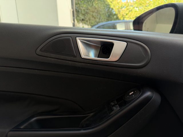 FORD Fiesta usata, con Isofix
