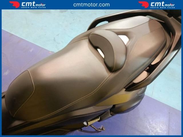YAMAHA X-Max 400 usata 11