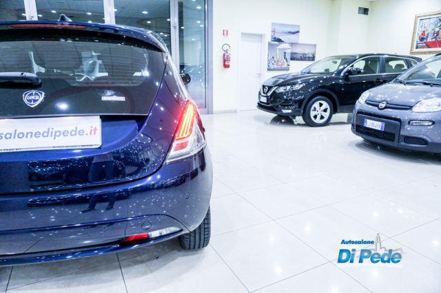 LANCIA Ypsilon usata, con Volante in pelle