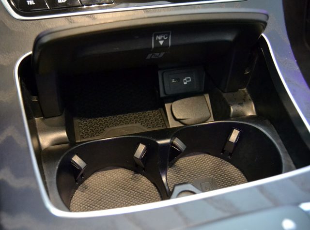 MERCEDES-BENZ E 200 usata, con ESP