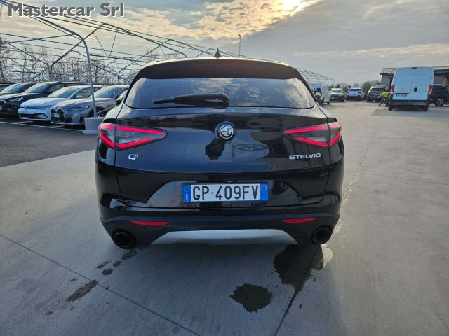 ALFA ROMEO Stelvio usata, con Autoradio