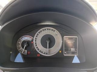 SUZUKI Ignis usata, con Autoradio