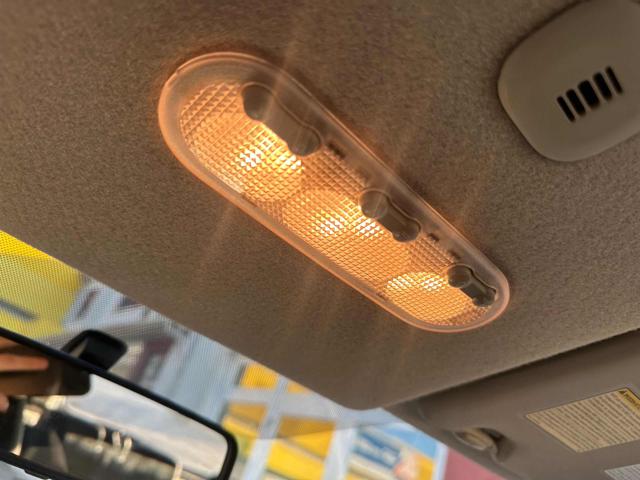NISSAN Micra usata, con Sedile posteriore sdoppiato