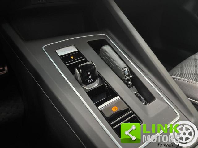 VOLKSWAGEN Golf usata, con Sistema di navigazione