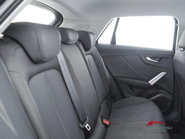 AUDI Q2 usata 10