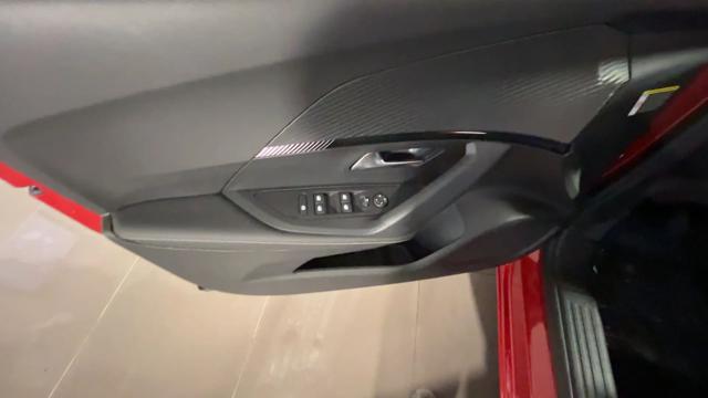 PEUGEOT 2008 usata, con Boardcomputer