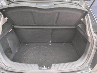 KIA Rio usata, con Sedile posteriore sdoppiato