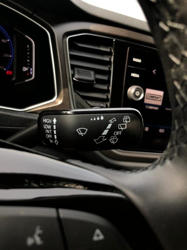 VOLKSWAGEN T-Roc usata, con Touch screen