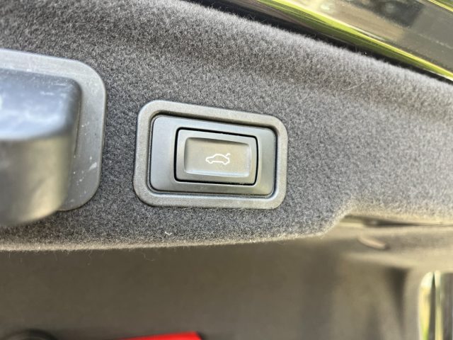 AUDI A8 usata, con Controllo automatico clima