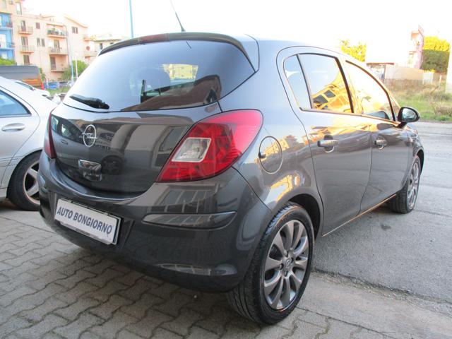 OPEL Corsa usata, con Boardcomputer