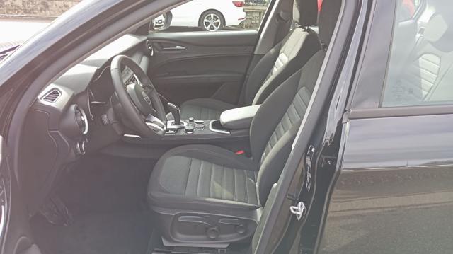 ALFA ROMEO Stelvio usata, con Controllo automatico clima