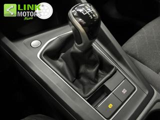 VOLKSWAGEN Golf usata, con Touch screen