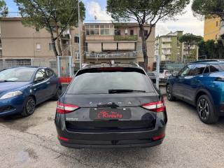 SKODA Superb usata, con Autoradio