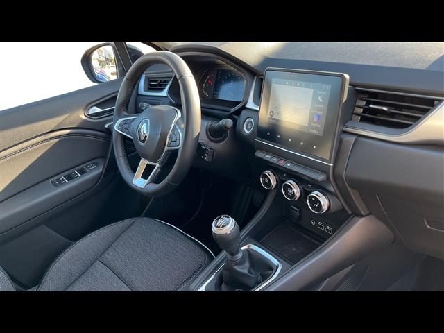 RENAULT Captur usata, con Bracciolo