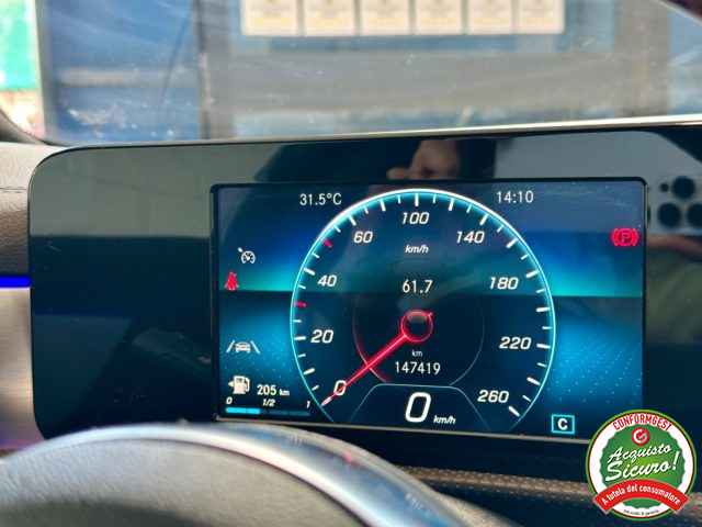 MERCEDES-BENZ CLA 180 usata, con Touch screen