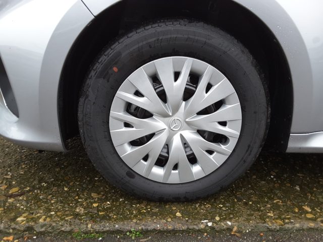 MAZDA 2 usata, con Alzacristalli elettrici