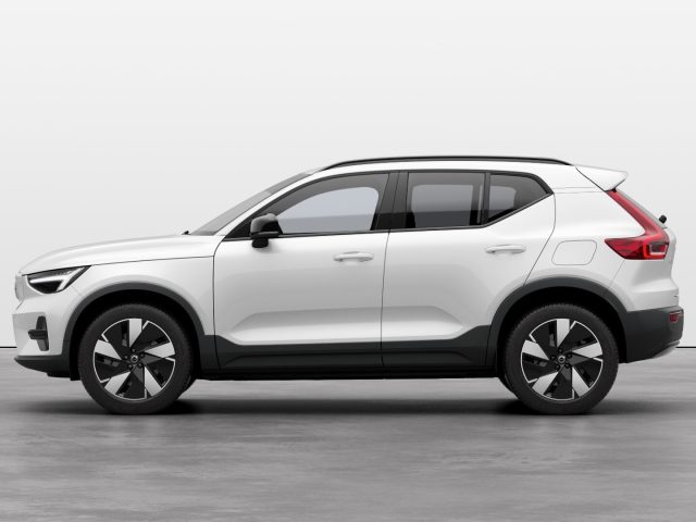 VOLVO EX40 usata, con Airbag laterali