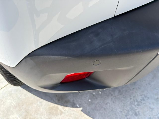 PEUGEOT 2008 usata, con Sistema di navigazione