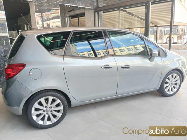 OPEL Meriva usata, con Autoradio