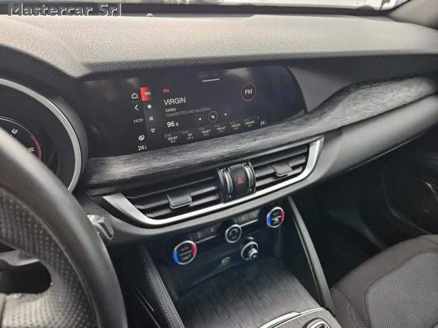 ALFA ROMEO Stelvio usata, con Volante in pelle