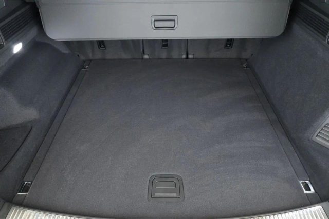VOLKSWAGEN Touareg usata, con Climatizzatore