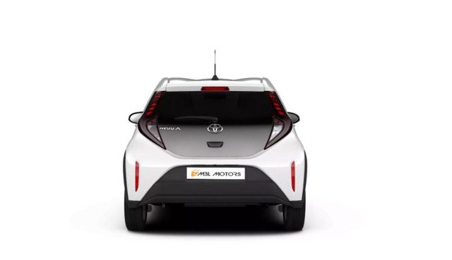 TOYOTA Aygo X usata, con Boardcomputer
