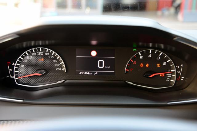 PEUGEOT 2008 usata, con Cruise Control