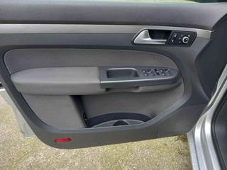 VOLKSWAGEN Touran usata 22