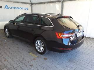 SKODA Superb usata, con Regolazione elettrica sedili