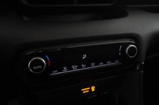 TOYOTA Yaris usata 11