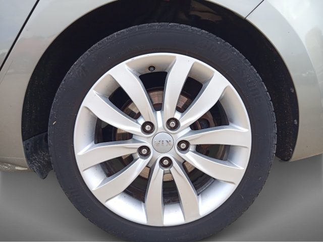 KIA Carens usata, con Climatizzatore