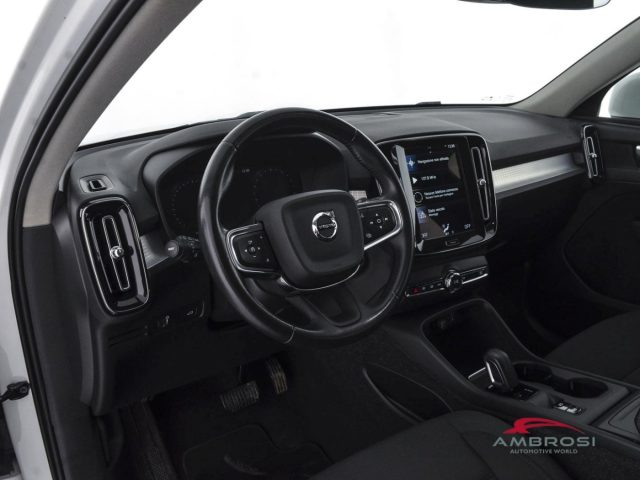 VOLVO XC40 usata 7