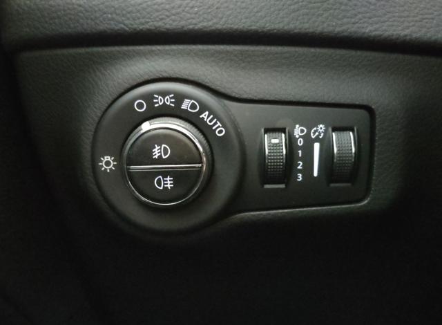 JEEP Compass usata, con Controllo automatico clima