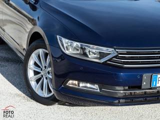 VOLKSWAGEN Passat Variant usata, con Frenata d