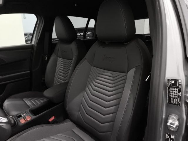 JEEP Avenger usata, con Climatizzatore