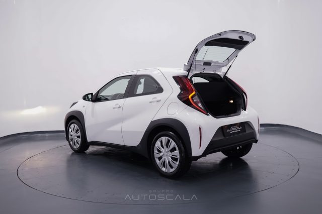 TOYOTA Aygo X usata 26