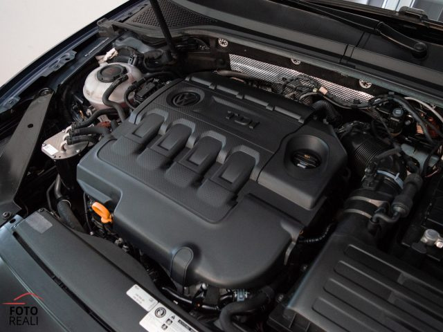 VOLKSWAGEN Passat Variant usata 46