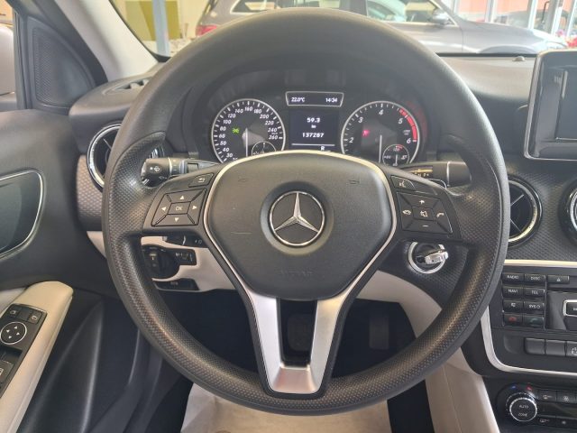 MERCEDES-BENZ A 180 usata, con Controllo trazione