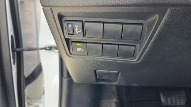 TOYOTA Yaris usata, con Servosterzo