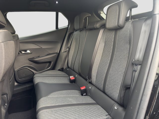 PEUGEOT 2008 usata 9