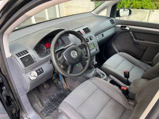 VOLKSWAGEN Touran usata, con Cruise Control