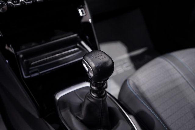 PEUGEOT 2008 usata, con Luci diurne LED